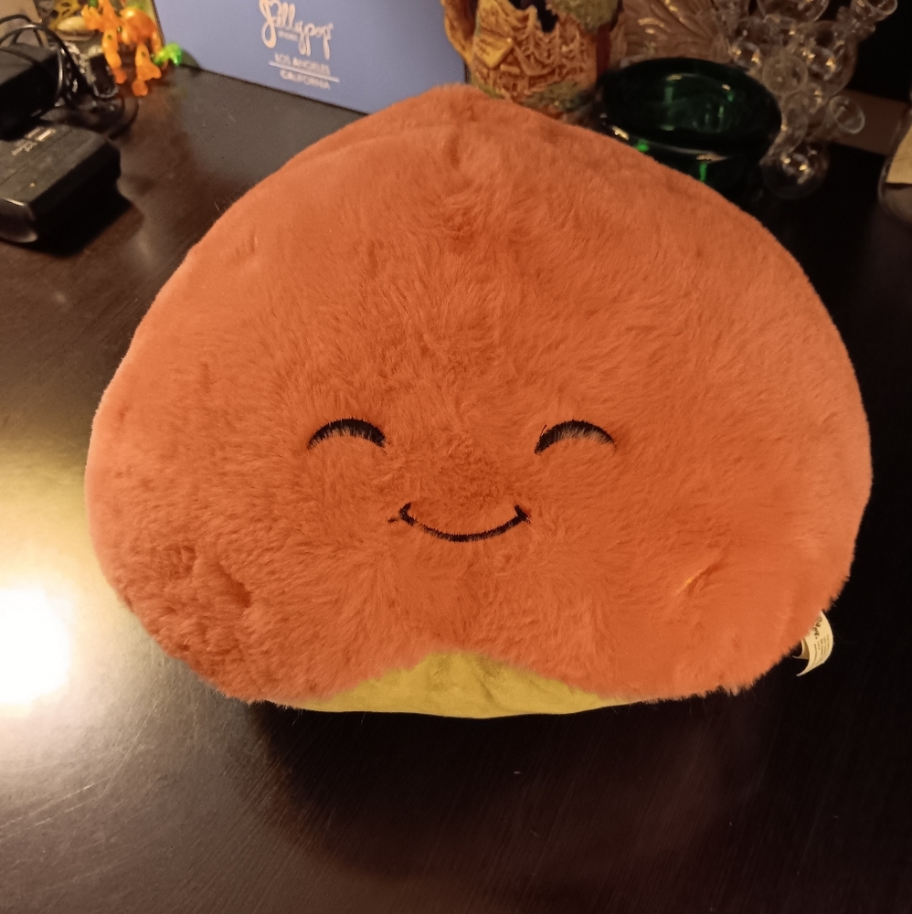 CUPCAKE PLUSH